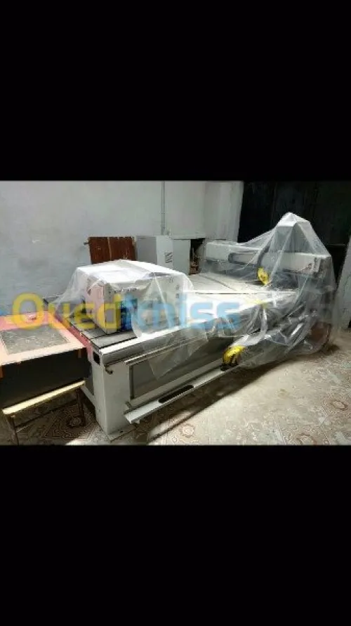 LOCATION MACHINE FRAISEUSE+ATELIER 20M