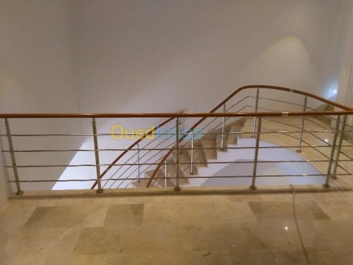 INOX