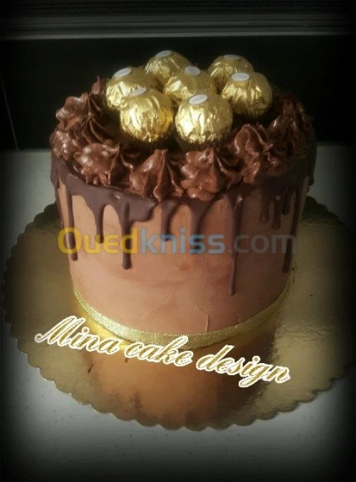 Gateaux d'anniversaire et pièce montée