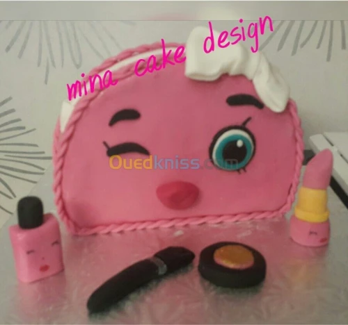 Gateaux d'anniversaire et pièce montée