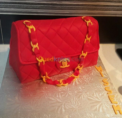 Gateaux d'anniversaire et pièce montée