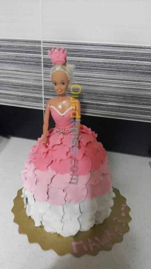 Gateaux d'anniversaire et pièce montée
