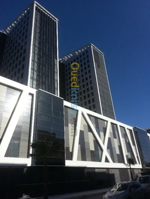 Nettoyage de façade mur rideau et aluc