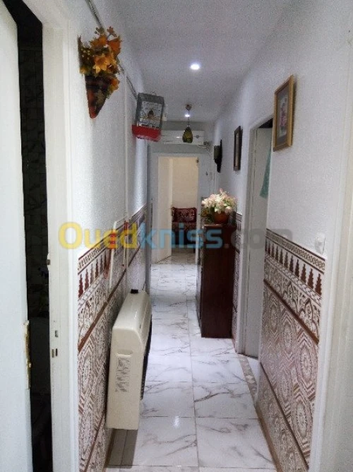 Echange Appartement F4 Oran Oran