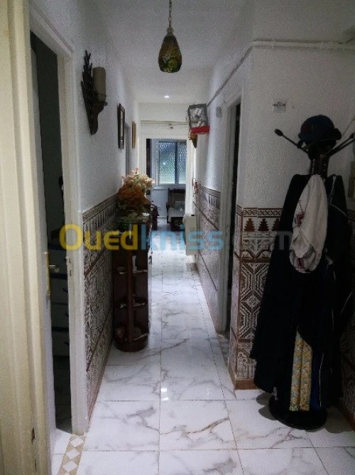 Echange Appartement F4 Oran Oran