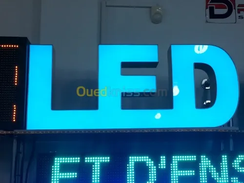 FABRICATION D'AFFICHAURS A LED PROGRAM