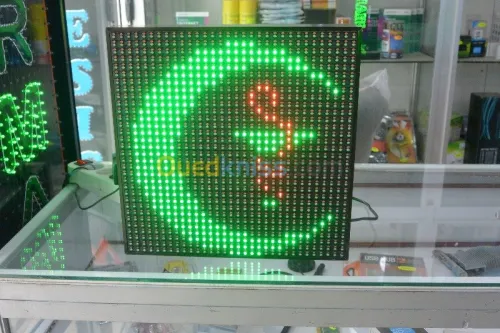FABRICATION D'AFFICHAURS A LED PROGRAM