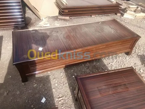 0555412716  canapes coffre