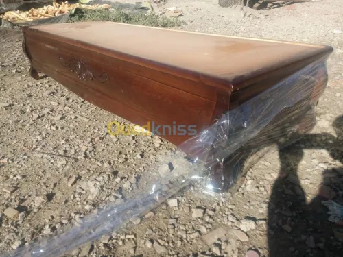 0555412716  canapes coffre