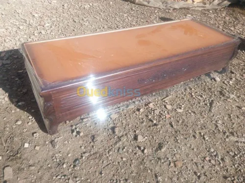 0555412716  canapes coffre