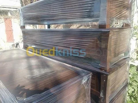 0555412716  canapes coffre