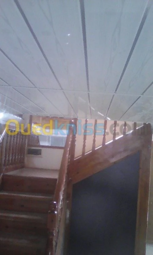 montage pvc sous pente en bois