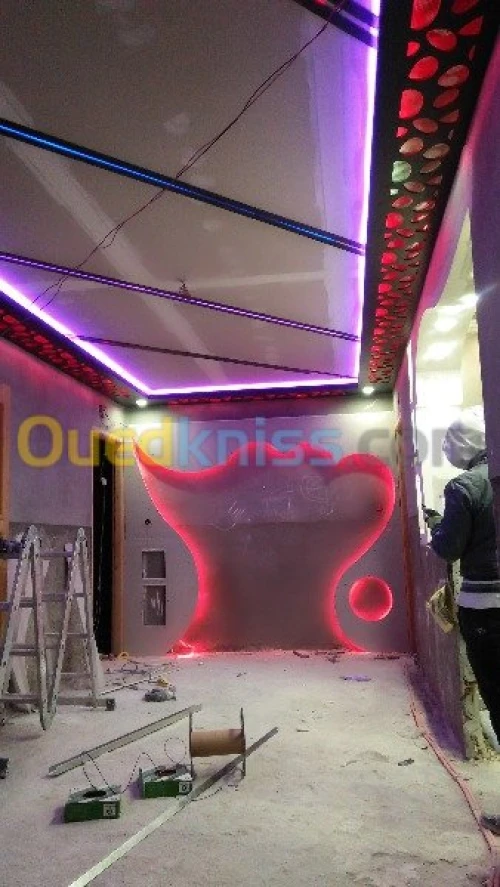   Travaux d' aménage  et  décoration