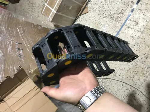 chaine articulée en plastique 