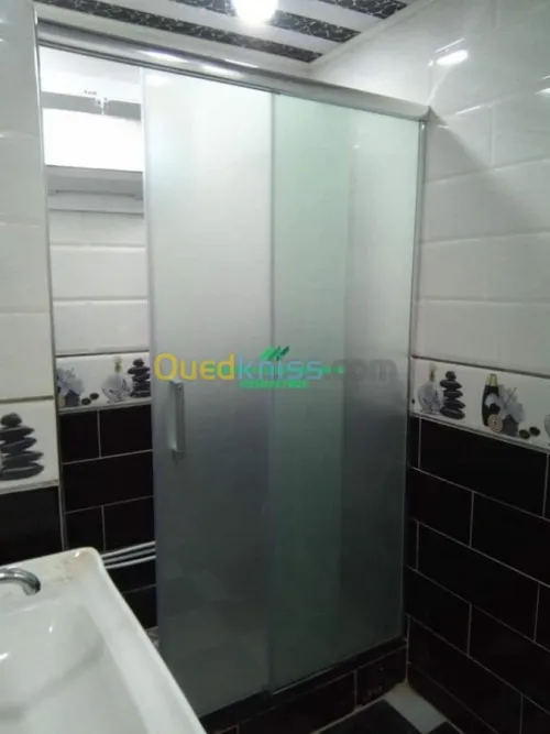 Cabine de douche 