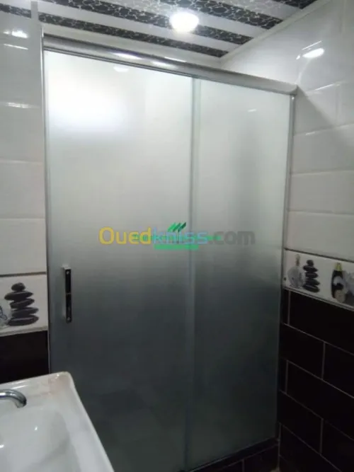 Cabine de douche 