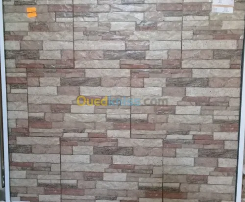 أحجار حقيقية ومزيفة إنتاج محلي وأجنبي