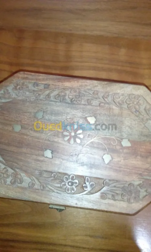 OBJETS DECORATIFS 