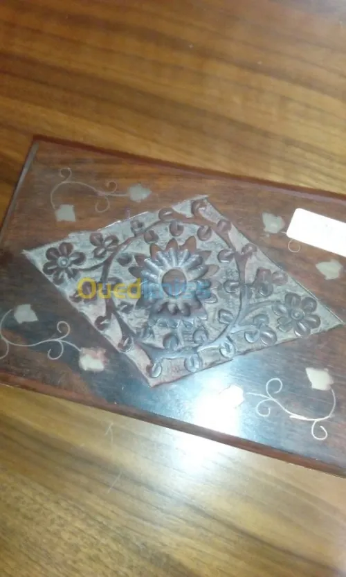 OBJETS DECORATIFS 