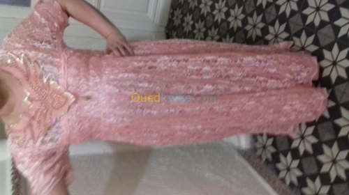 vêtement traditionnelles + un karakou 