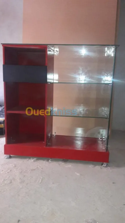 Vitrines et comptoirs d'exposition