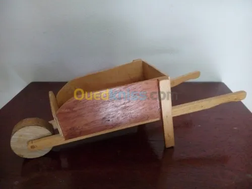 Bibelots en bois pour décoration  