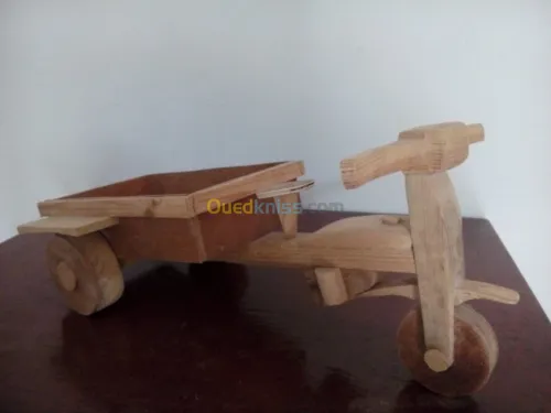 Bibelots en bois pour décoration  