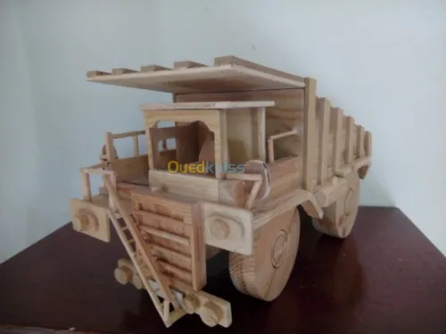 Bibelots en bois pour décoration  