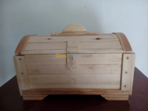 Bibelots en bois pour décoration  