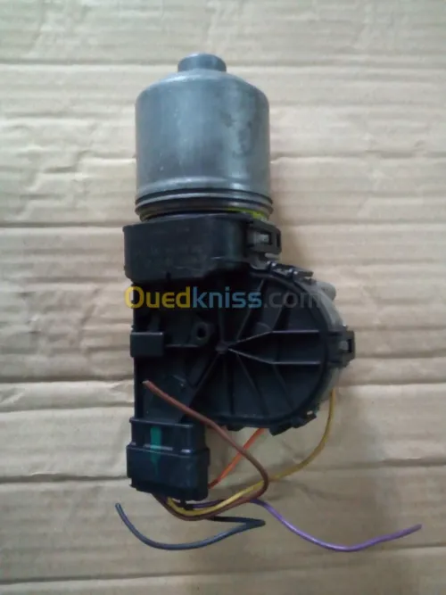 MOTEUR DESSUIE GLACE
