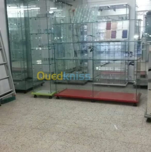 vitrine de façade en verre trempé 