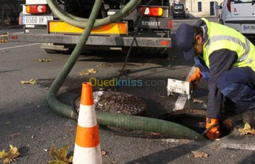 Camion hydrocureur  Débouchag canalisation 