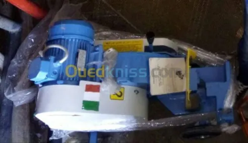 Matériel de construction 