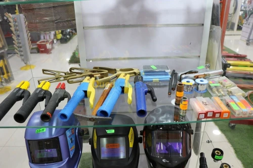 POSTE A SOUDER / CHARGEUR BATTERIE