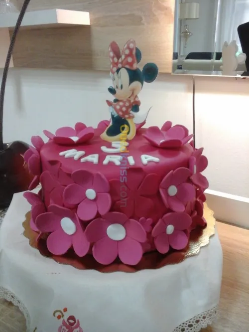 Gâteaux d'anniversaire et mariage