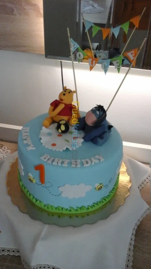 Gâteaux d'anniversaire et mariage