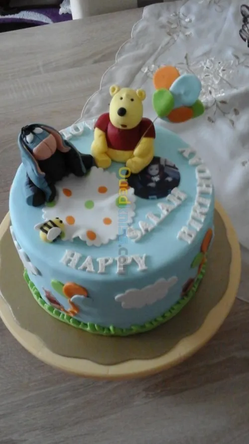 Gâteaux d'anniversaire et mariage