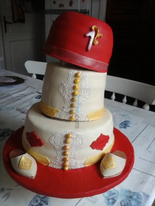 Gâteaux d'anniversaire et mariage