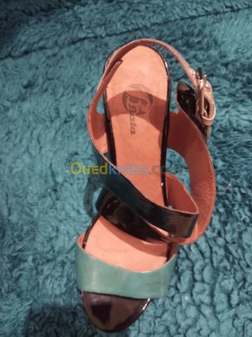 Chaussures et sandale en pack