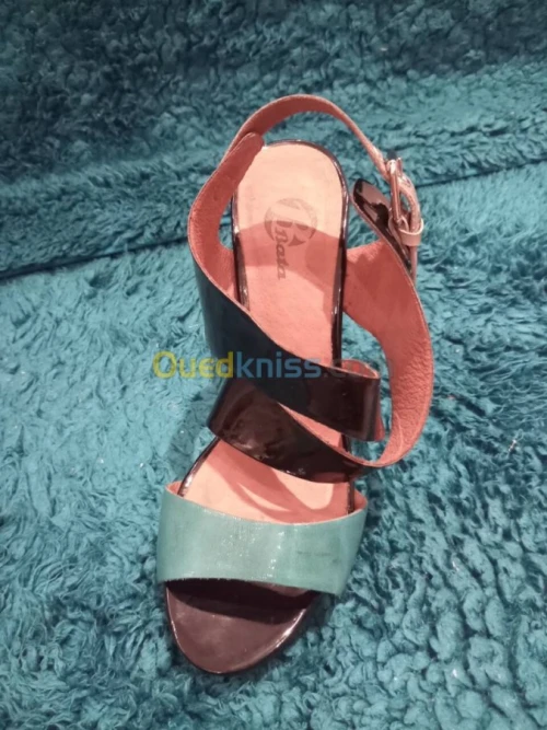 Chaussures et sandale en pack