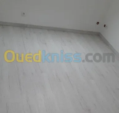 Revêtement sol avec parquet