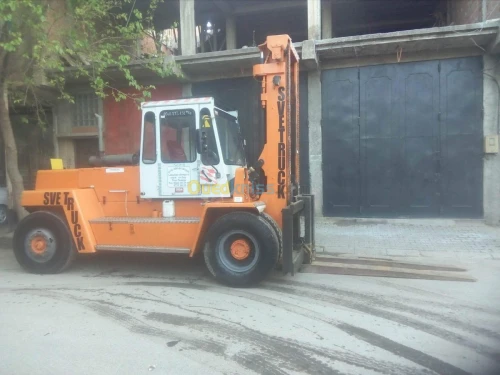 Location Clark et grue