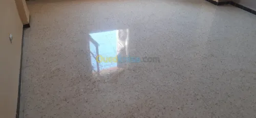 ponçage et lustrage