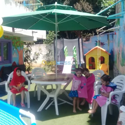 Maternelle préscolaire avec Alte garde