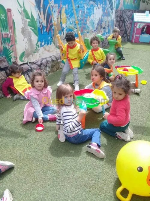 Maternelle préscolaire avec Alte garde