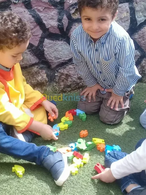 Maternelle préscolaire avec Alte garde