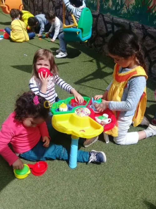 Maternelle préscolaire avec Alte garde