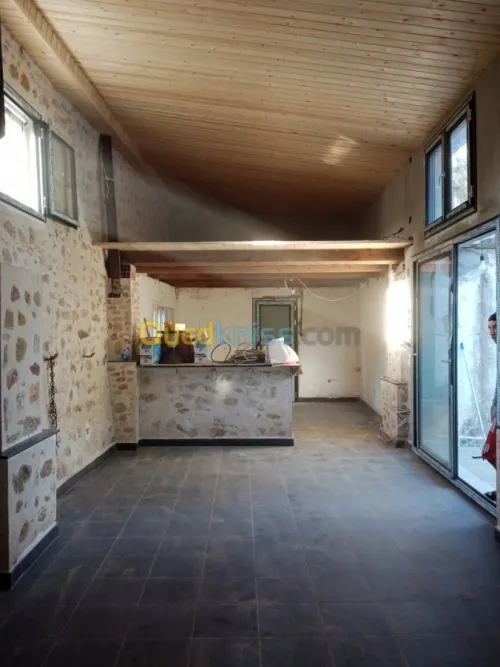 Charpentier تركيب قرمود