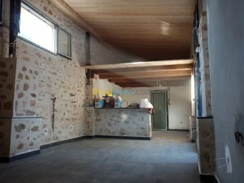 Charpentier تركيب قرمود