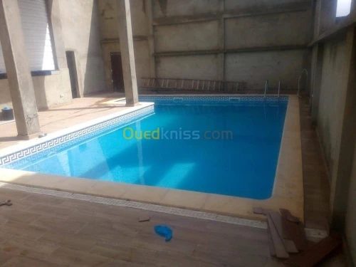 Construction de Piscines.